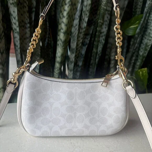 coach Teri Shoulder Bag In Signature Canvas cv933 - Picture 3 of 8